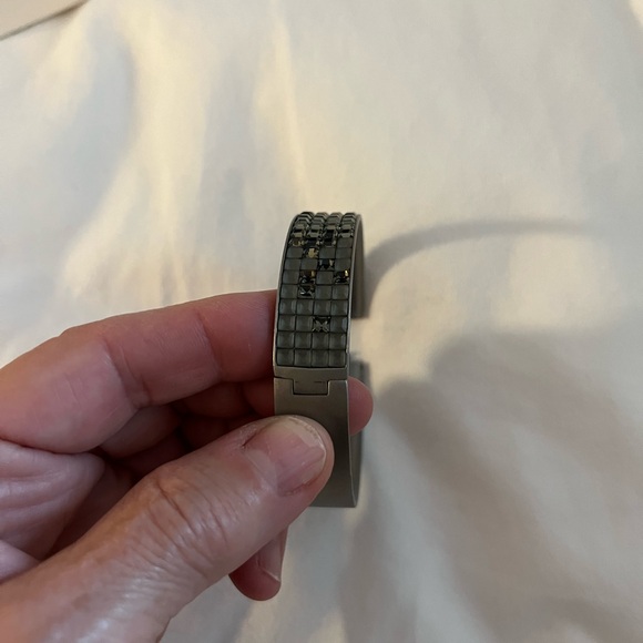 Atelier Swarovski frozen bracelet by Victor and Rolph - Picture 9 of 10